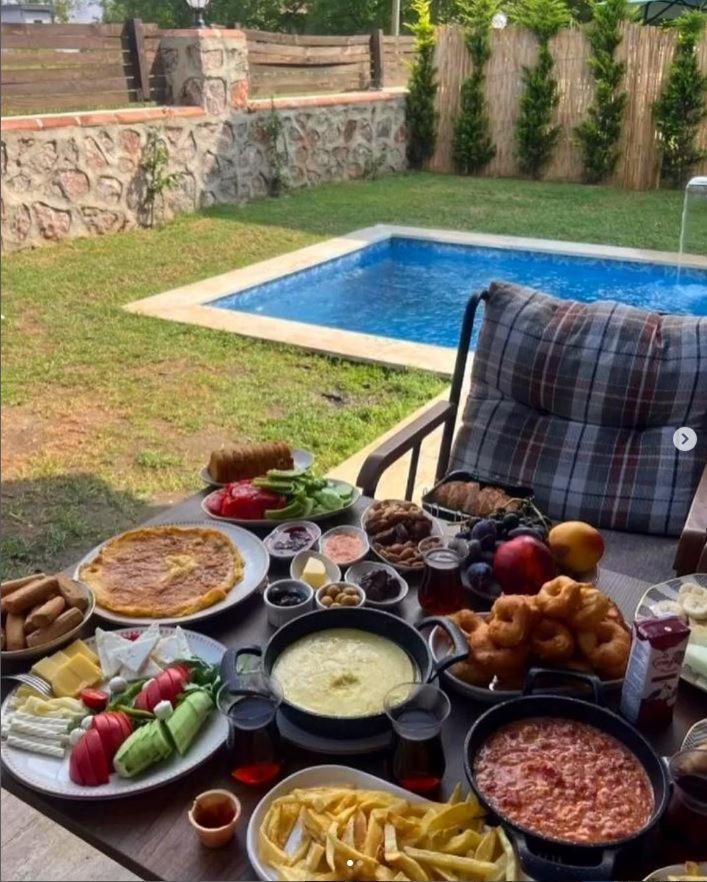 Vital Home Sapanca Isitmali Havuzlu Villa&Bungalov 외부 사진