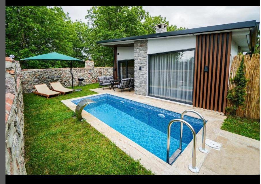 Vital Home Sapanca Isitmali Havuzlu Villa&Bungalov 외부 사진