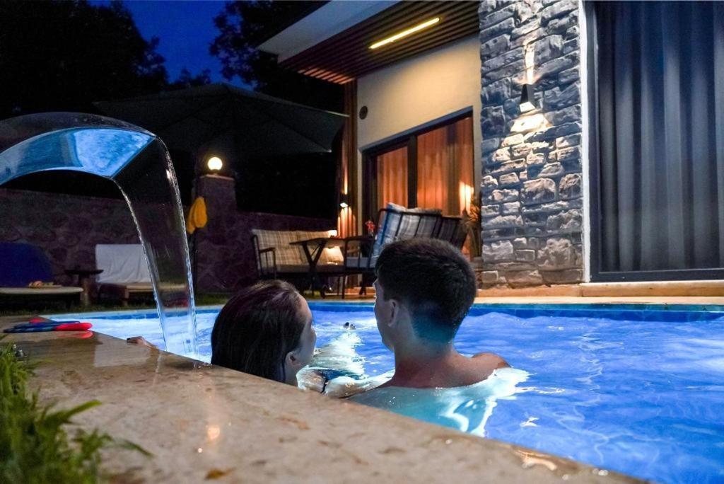 Vital Home Sapanca Isitmali Havuzlu Villa&Bungalov 외부 사진